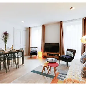 Centre - At Paris