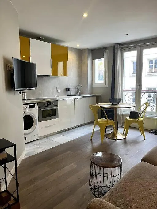 4 Personnes - St Lazar Sur Cour Apartment Paris